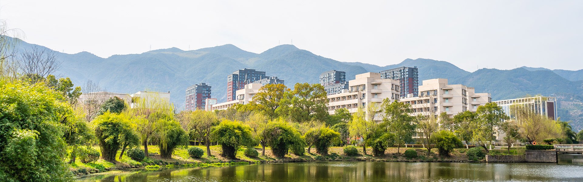 韩得满指导临海校区防汛防台工作